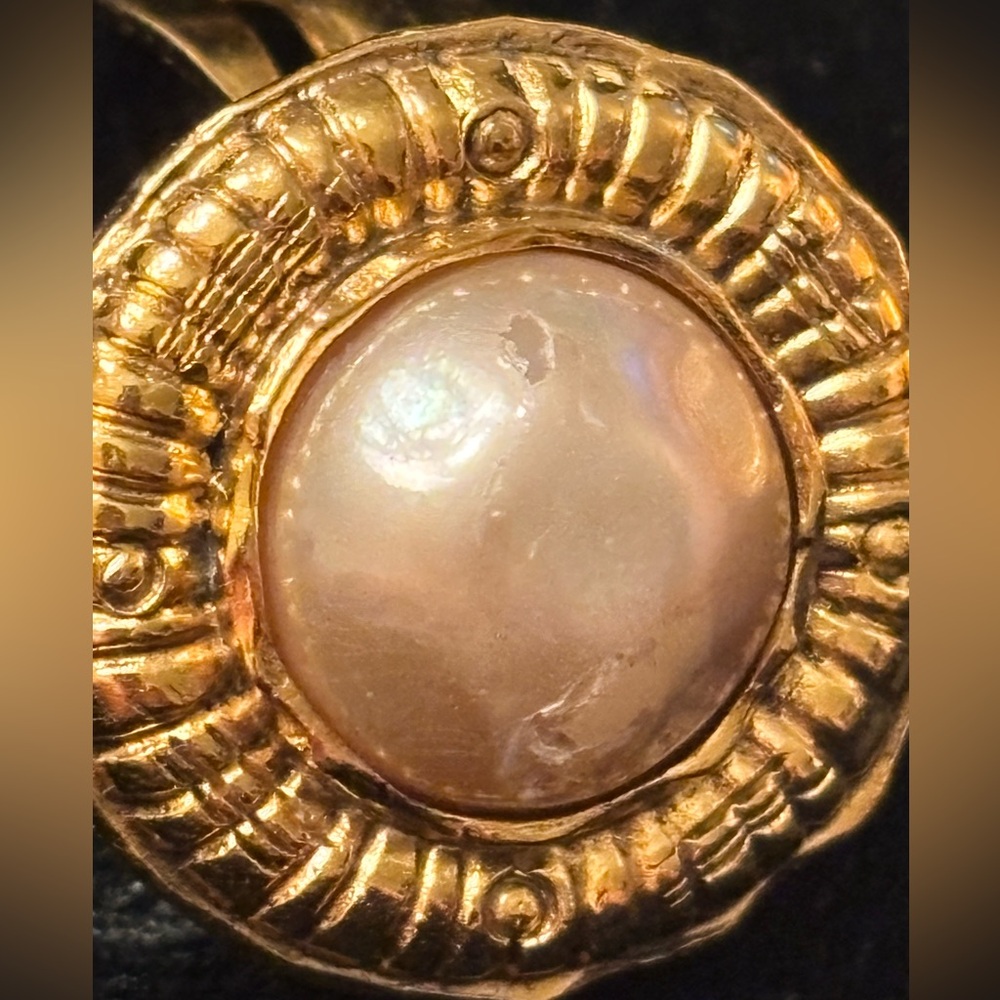 CHANEL Gold and Cream Statement Earrings - Clip on - Picture 7 of 10
